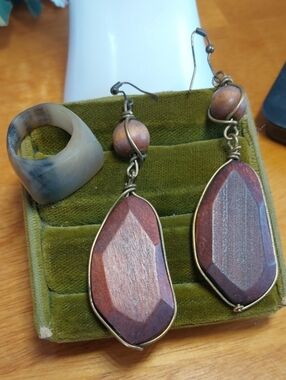 💜5/$25💜 Lot Boho Organic Wood Statement Earrings  & Horn Ring Sz 7.75